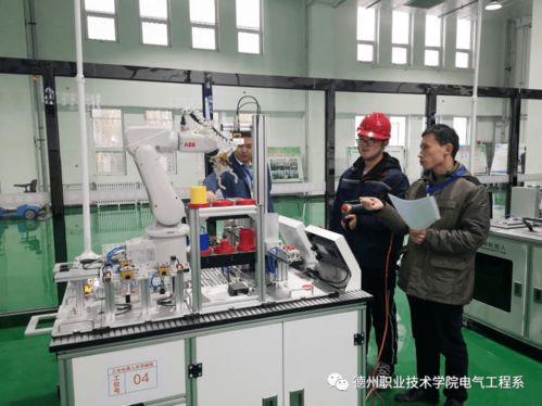 電氣工程系順利完成山東省工業(yè)機(jī)器人應(yīng)用編程職業(yè)技能等級(jí)證書考核，助推工程機(jī)械技術(shù)研發(fā)人才培養(yǎng)